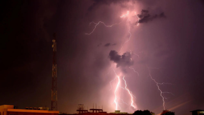 Lightning kills 7 as storm lashes Western UP