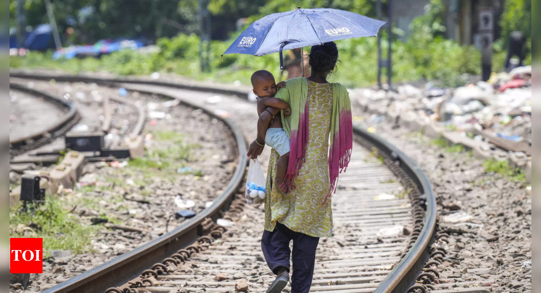 Fighting for survival: Climate change-fuelled heat pushes poor women to ...