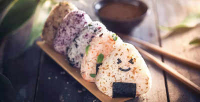 Feeling snacky? Give the fun & flavourful onigiri a try!