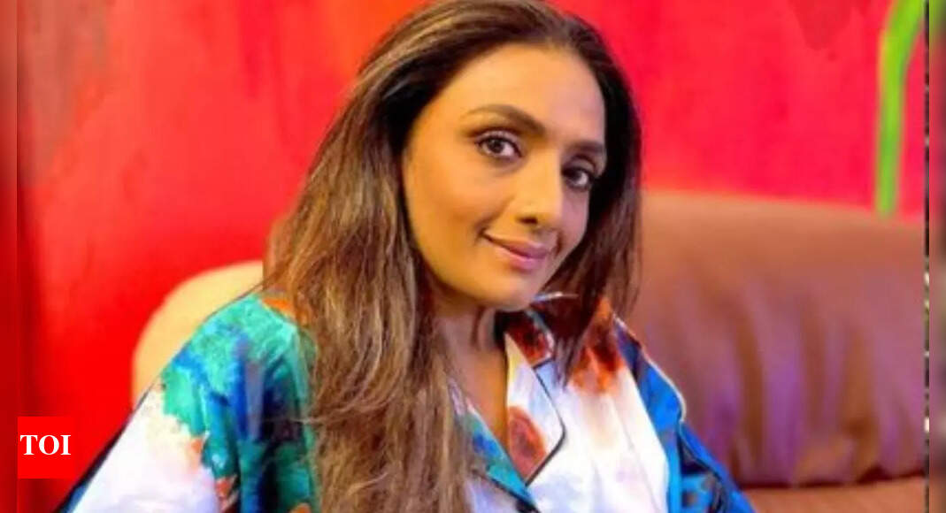 Shanthi Priya says she regrets leaving Bollywood after marrying Siddharth Ray, advises newcomers, 'Chodhna mat industry ko, aana bohot mushkil hai' | Hindi Movie News