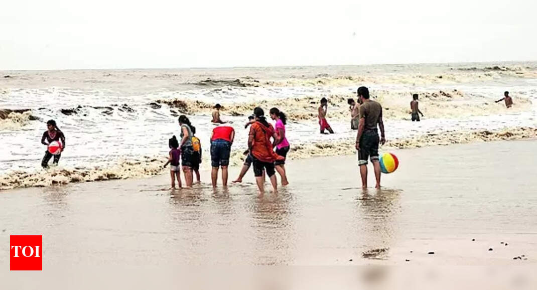 daman-beaches-swimming-in-sea-banned-at-daman-beaches-till-aug-31