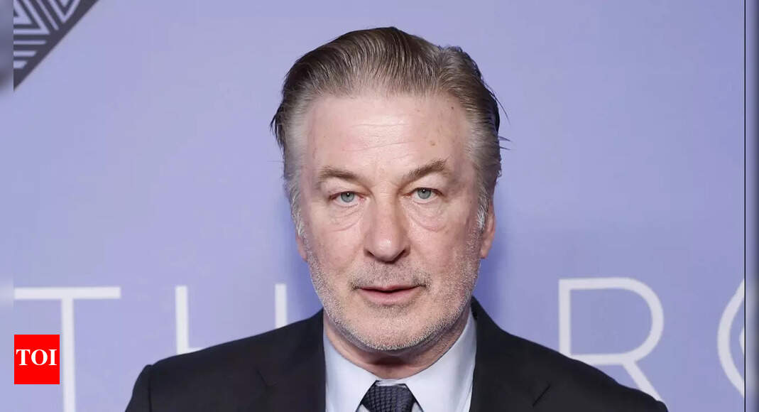 Alec Baldwin trains a novice with a dark past in new thriller 'Clear