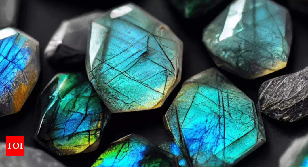 Shops The Stone of Transformation: Labradorite