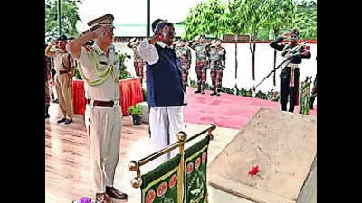 Governor pays tribute to Kargil war hero in Nagaland village