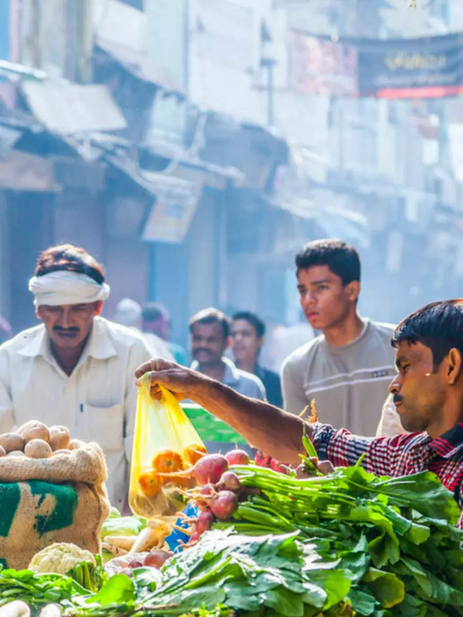 8 vegetables to avoid during monsoon season and why | Times of India