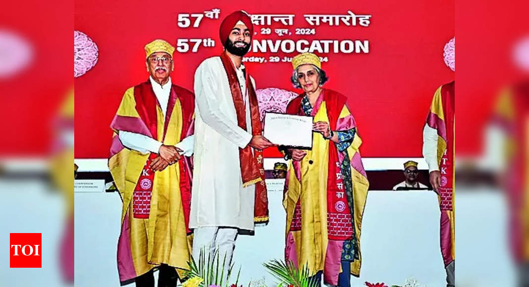 IIT-Kanpur: IIT-K Celebrates 57th Convocation, Awards Degrees To 2,332 ...