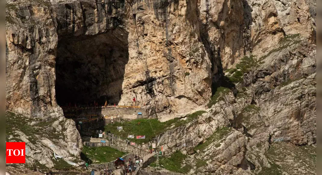 2nd batch of 4,029 pilgrims leave for Amarnath