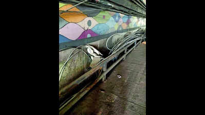 Cables in Pune's Ramwadi underpass leave citizens worried for rains