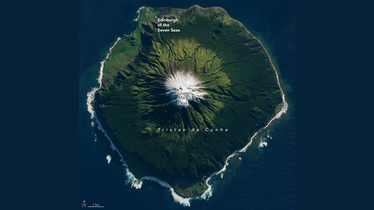 NASA menerbitkan gambar satelit Tristan da Cunha, pulau paling terpencil di dunia