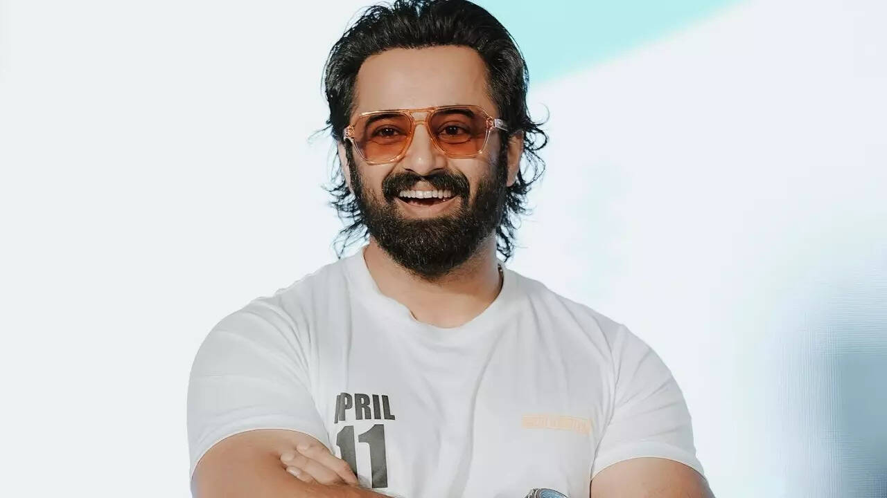 The first look poster of Unni Mukundans Get-Set-Baby to arrive on THIS  day! | - Times of India