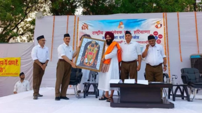 Sikh preacher apologises to Akal Takht, after photo of attending RSS ...