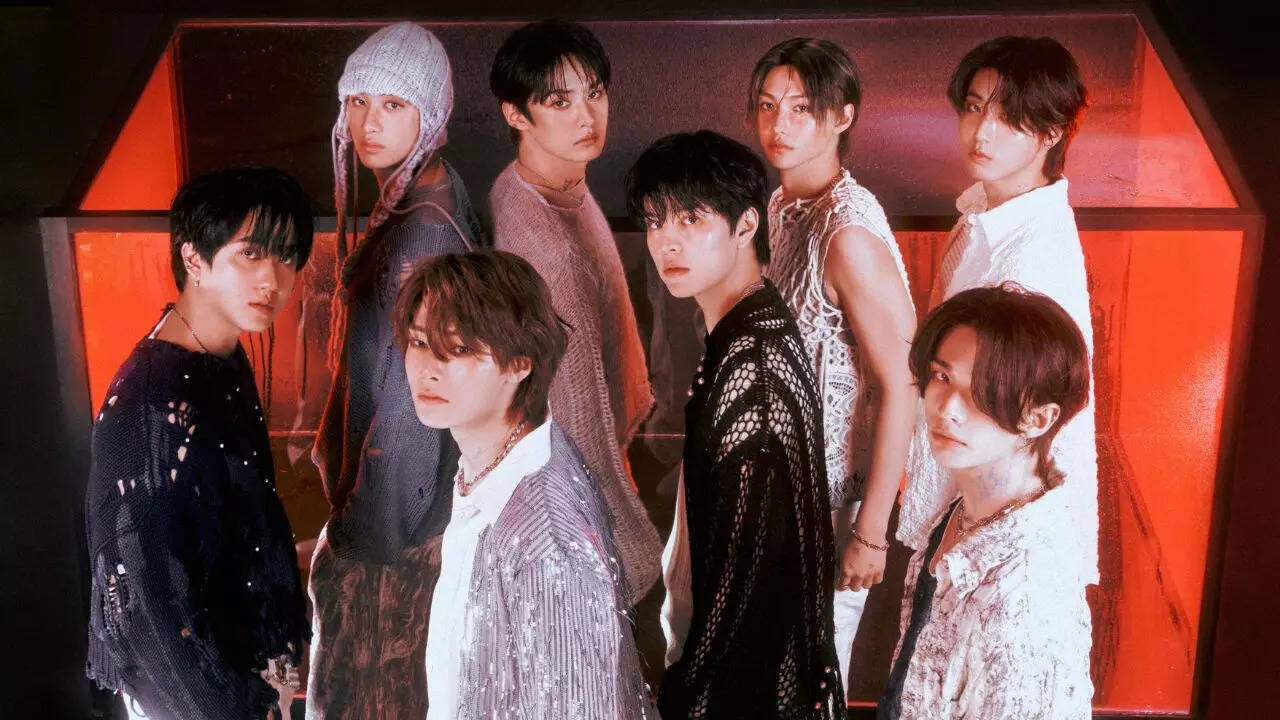 アイドル Stray Kids celebrate Stray Kids celebrate 30M followers on Instagram, unveil new mini