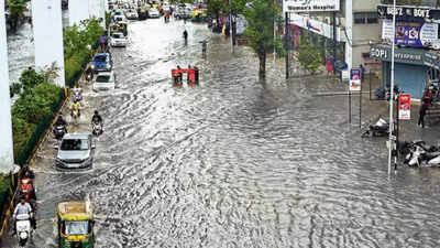 71mm of rain cripples Ahmedabad, leaves roads waterlogged | Ahmedabad News  - Times of India