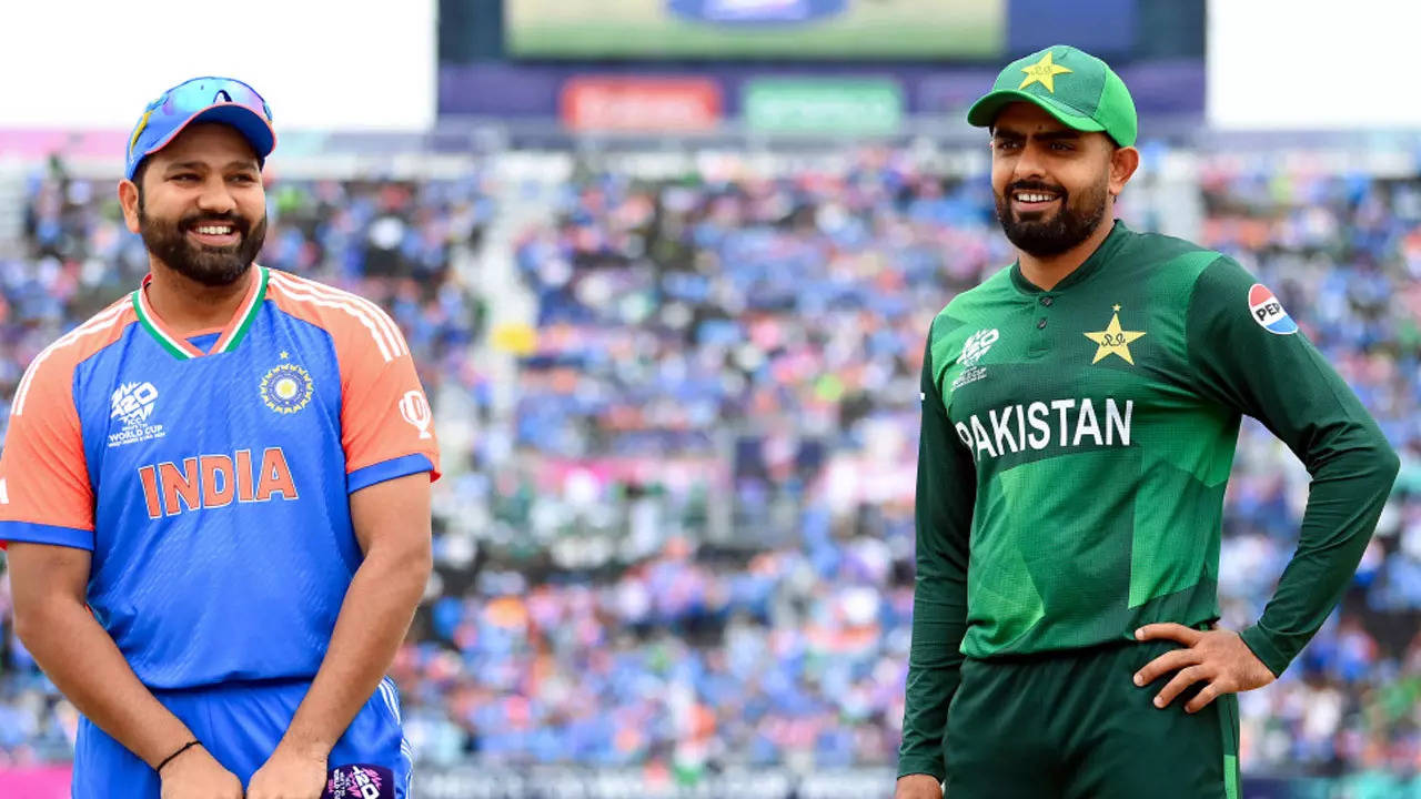 Shahid Afridi lauds India skipper Rohit Sharma, questions Babar Azam’s leadership – Times of India