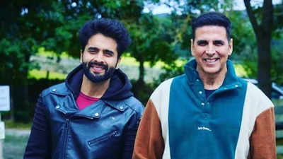Jackky Bhagnani reveals Akshay Kumar has opted to withhold his payments until all crew members receive their full dues