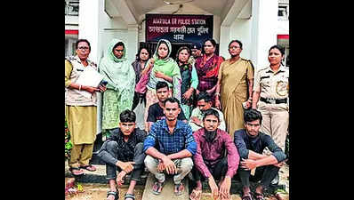 11 from B’desh caught in Tripura