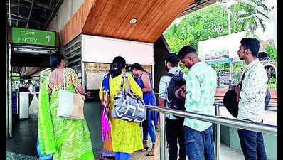 BRTS e-purse smart cards in great demand in twin cities