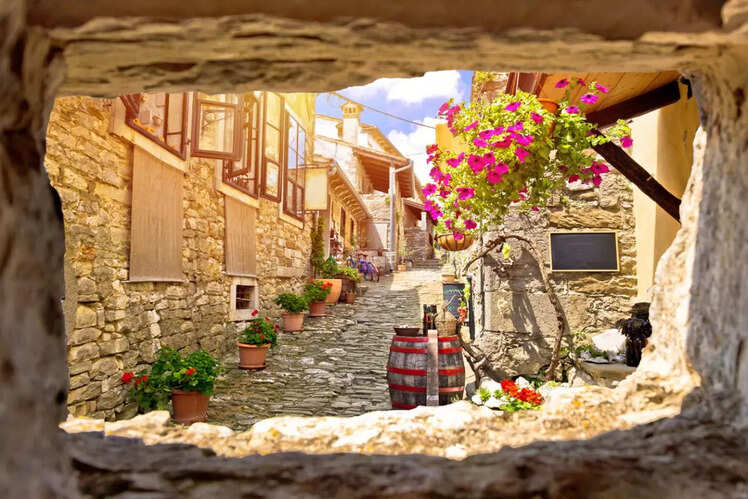 Hum, Croatia - Population: 30