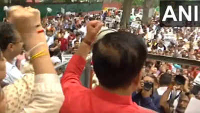 Rahul Gandhi's 'Hindu' remarks spark BJP protest in Delhi