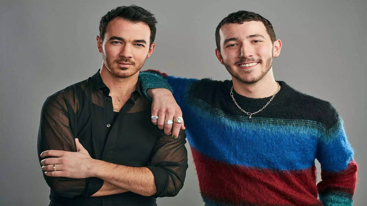 ‘Claim to Fame’ hosts Kevin and Franklin Jonas tease the ‘most famous’ celebrity relatives they’ve ever had this season