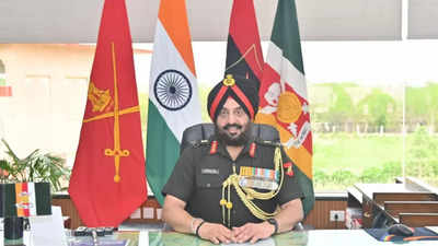 Lt Gen Manjinder Singh takes over reins of South Western Command