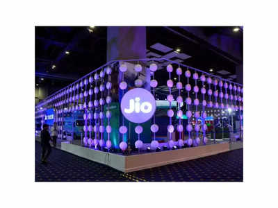Reliance Jio's new prepaid mobile tariff comes into effect starting today: Full list with prices