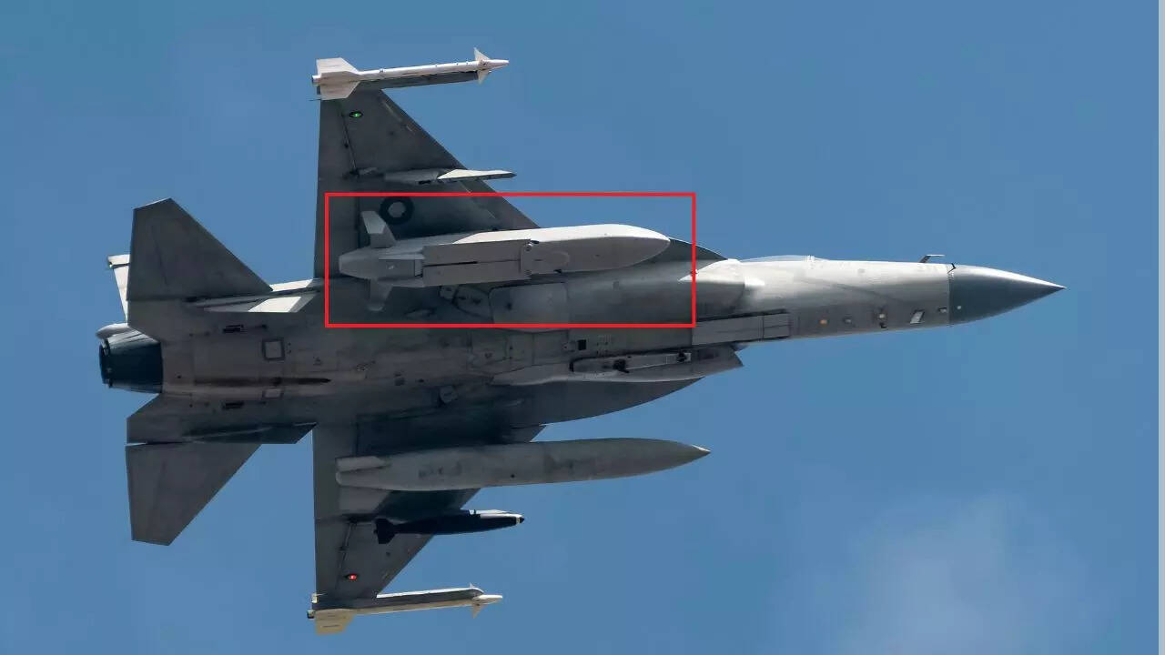 Ra'Ad: Pakistan Arms JF-17 Jets with Ra'ad-I Nuclear Missiles