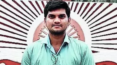 Inspiring journey: Truck driver’s son drives his way to IIM-Lucknow