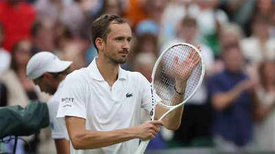 Wimbledon: Daniil Medvedev does the hard yards