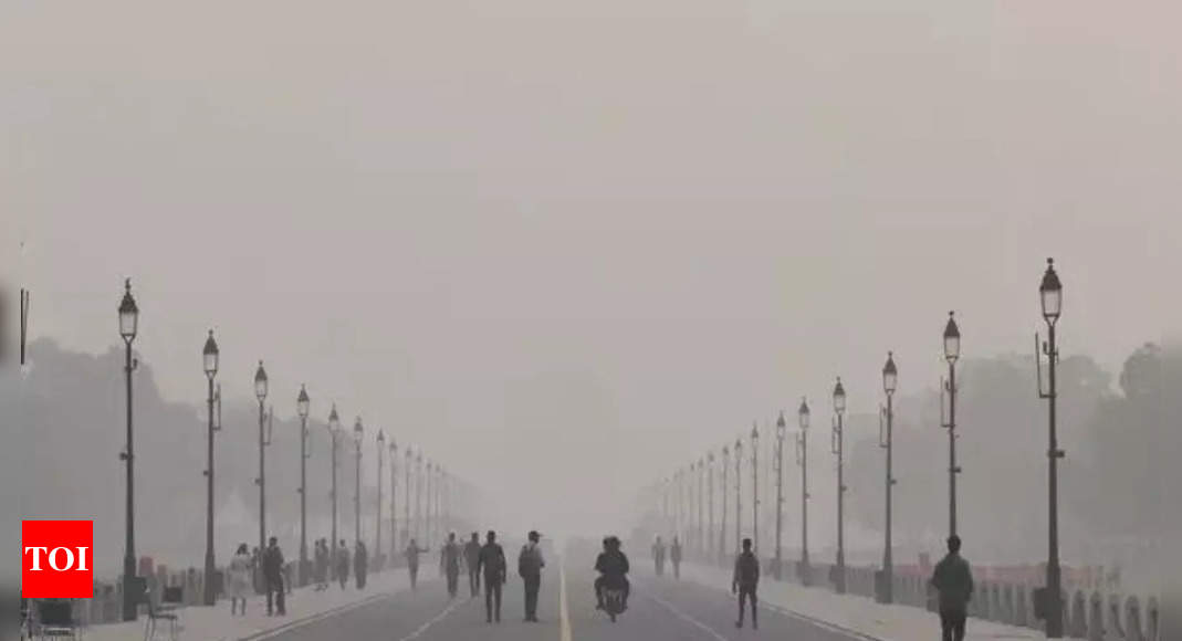 Short-term exposure to air pollution in India kills 33,000 people annually: Study | India News – Times of India