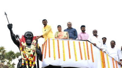 Revolutionary Alluri remembered on his birthday