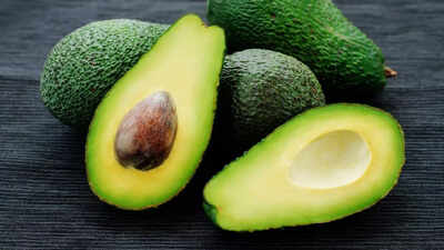 Why should you never throw avocado seeds? 5 Reasons to eat avocado seeds