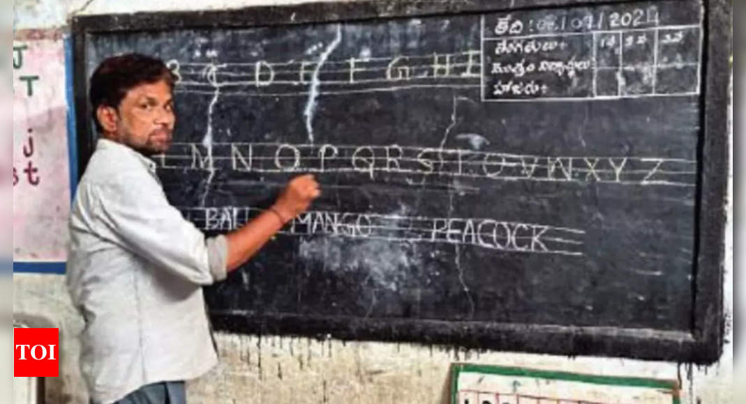 Teacher transferred, 133 kids follow him to join new school | India News – Times of India