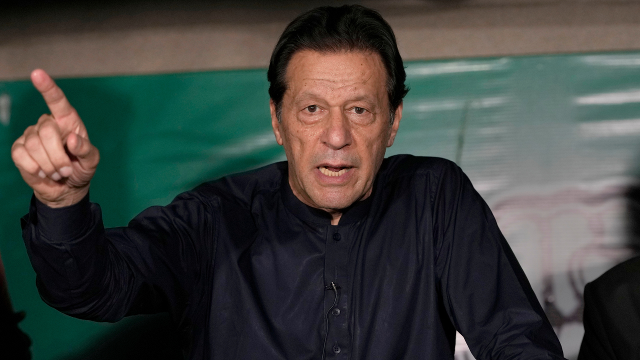 Imran Khan goes on hunger strike over lack of trust in the Chief Justice