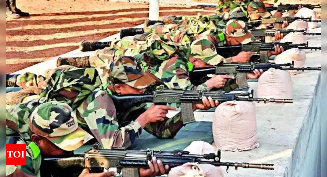 AK-203: Indian Army receives first batch of 35,000 'Made in India' AK ...