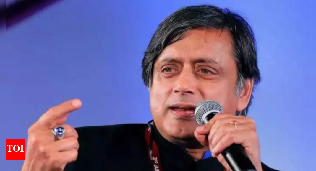 「アブ・キ・バール400パー、ただし別の国で」：シャシ・タルール、英国選挙結果を受けてBJPを批判 | インドニュース