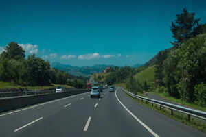 How to reach Almora in Uttarakhand from Delhi?