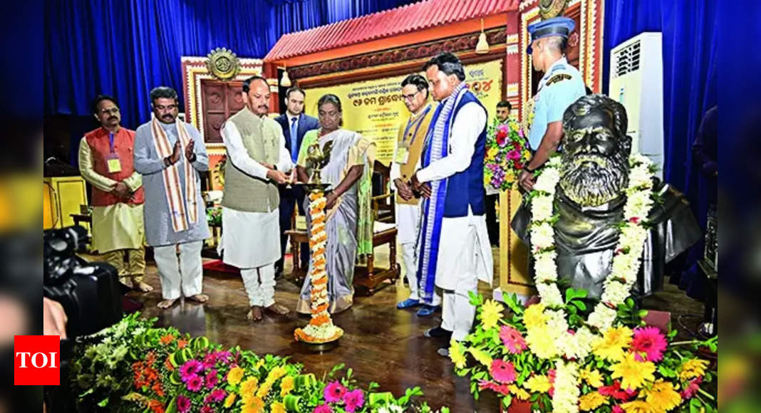 Gopabandhu Das: President Pays Tribute to Gopabandhu Das on His Death ...