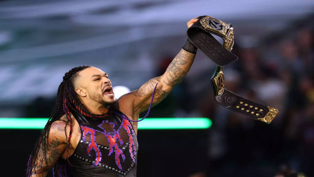 7th Submission Fighting World Champions… List of WWE Champions