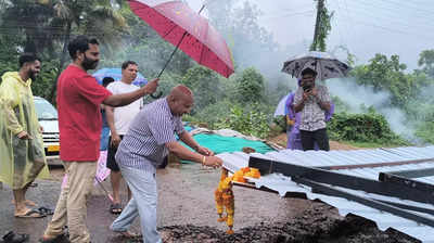 Roof of Khola panchayat house collapses, a month after it was erected