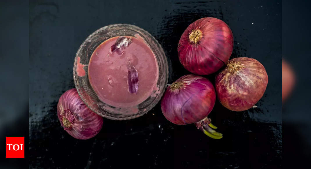 How to prepare, apply, and store onion juice for hair growth