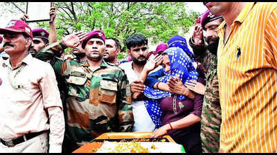 Pregnant wife's salute, thousands in tears: Final adieu to Army commando in Haryana's Jind