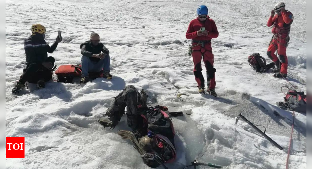 Mummified remains of American climber missing for 22 years found in Peru -  Times of India