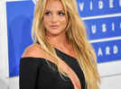 Britney Spears announces she's single and criticizes boyfriend Paul Richard Soliz