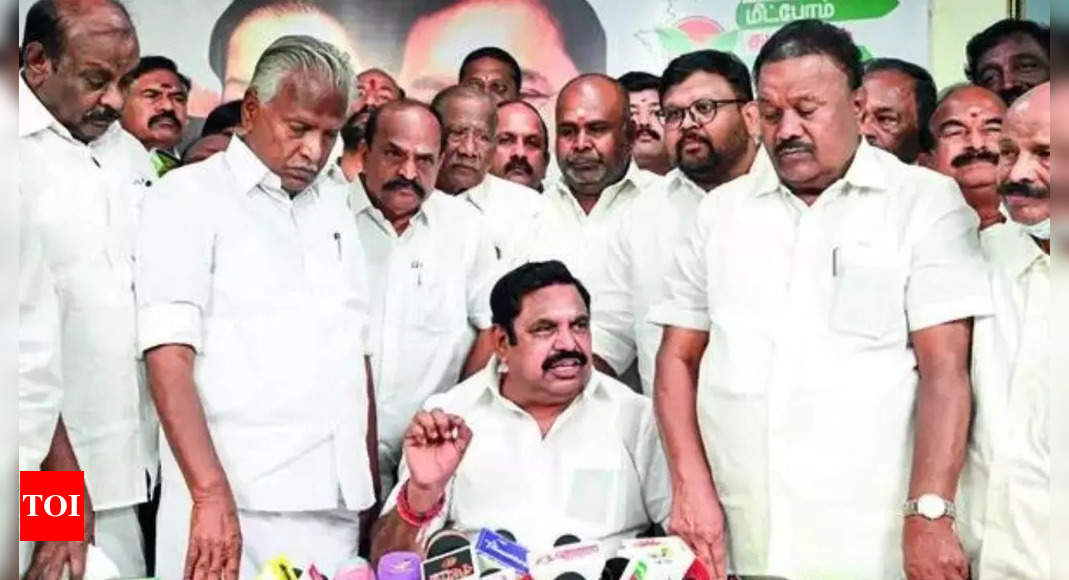 AIADMK seniors want to reunite party, Edappadi K Palaniswami says no ...