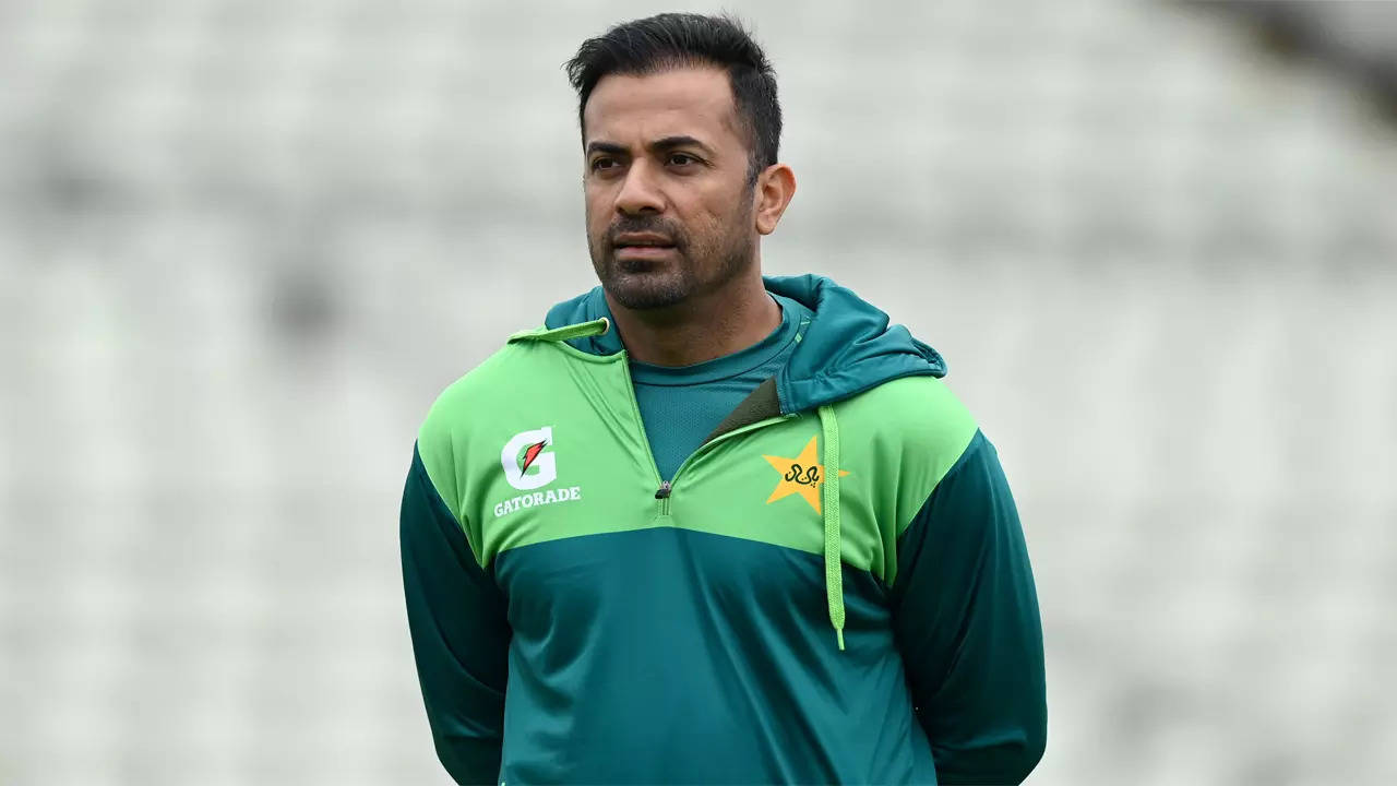 Pakistan Cricket Board sacks selectors Wahab Riaz, Abdul Razzaq after disappointing T20 World Cup campaign – Times of India