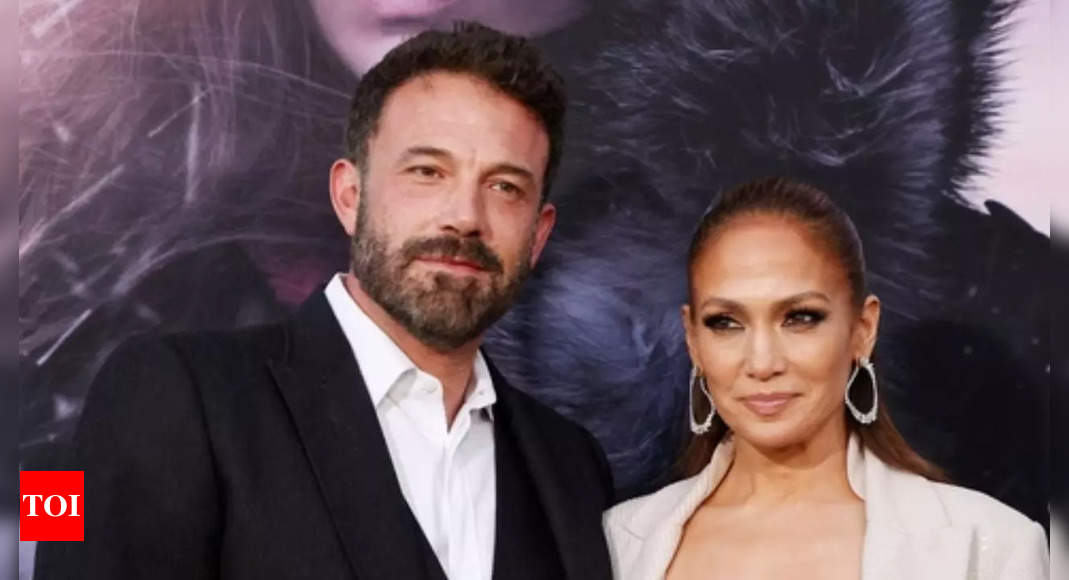 Jennifer Lopez spends July 4th in the Hamptons, while Ben Affleck stays ...