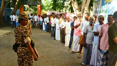  TN’s Vikravandi constituency sees brisk polling