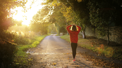 Walking Benefits : 10-minute walking routine to improve heart health ...