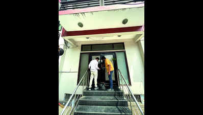 6 commercial units sealed in DLF 2 for illegal operations | Gurgaon News – Times of India